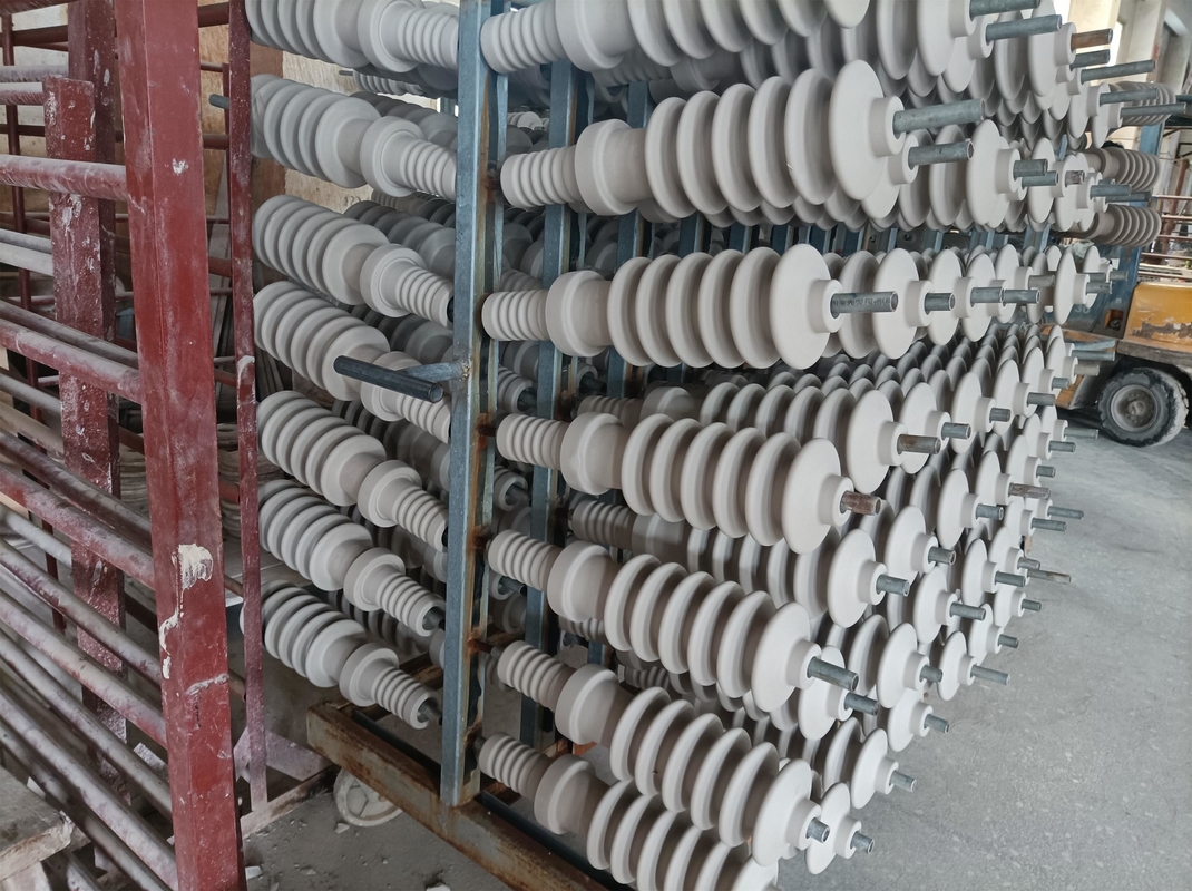IEC Standardı 25.8kV Yağlı ASS Porselen Burç Kahverengi Sırlı OEM