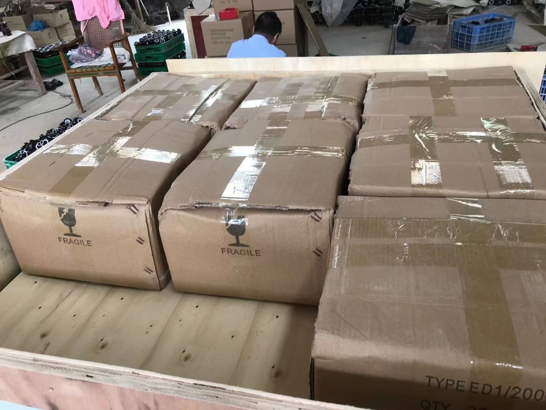 OEM Tasarım Porselen Yağa Daldırılmış Trafo Burç DIN 42530