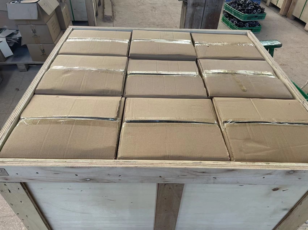 DIN 1kV 250A Porselen Trafo Burç Kahverengi Renkli OEM Mevcuttur