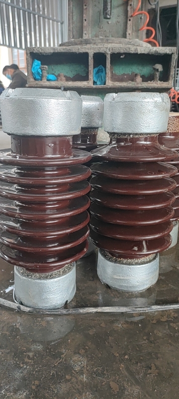 ANSI Brown Glaze Station Post Porselen İzolatör TR-208 8.9kN