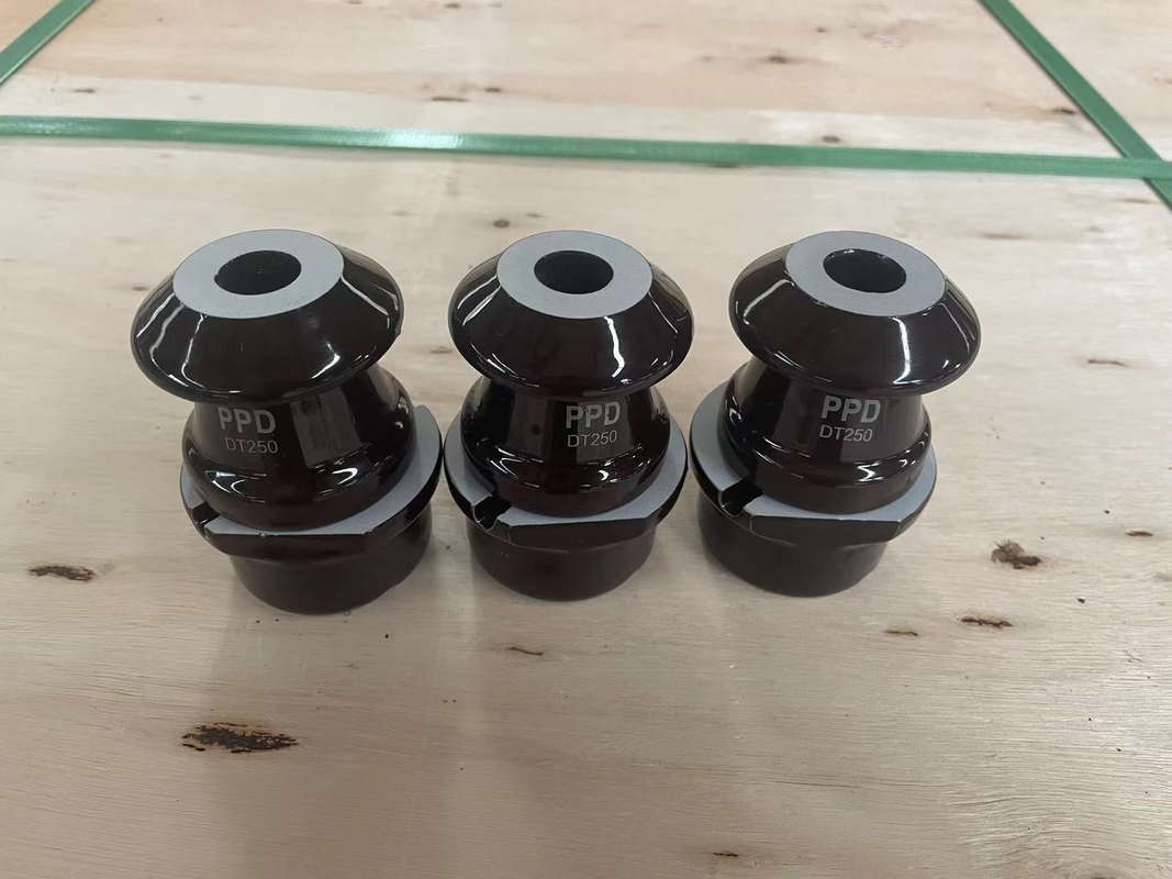 DIN Standardı 1kV 250A Trafo Porselen Burç CD70MM OEM