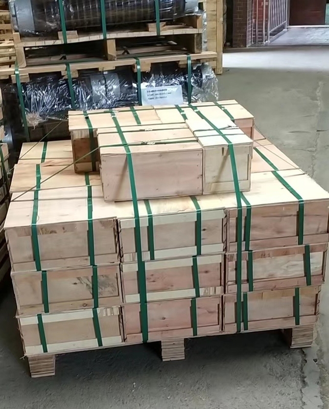 Gri Camlı İstasyon Direk Elektrik Porselen İzolatör 8.9kN ANSI TR-208 OEM